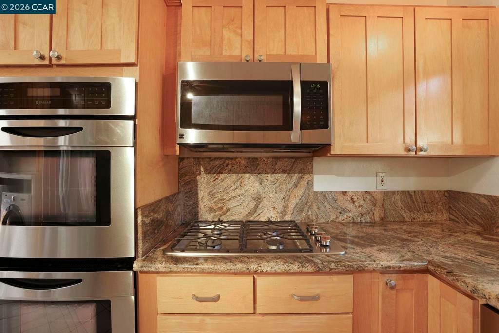 Image 10 of property listing at 5716 Merriewood Drive, Oakland, CA 94611