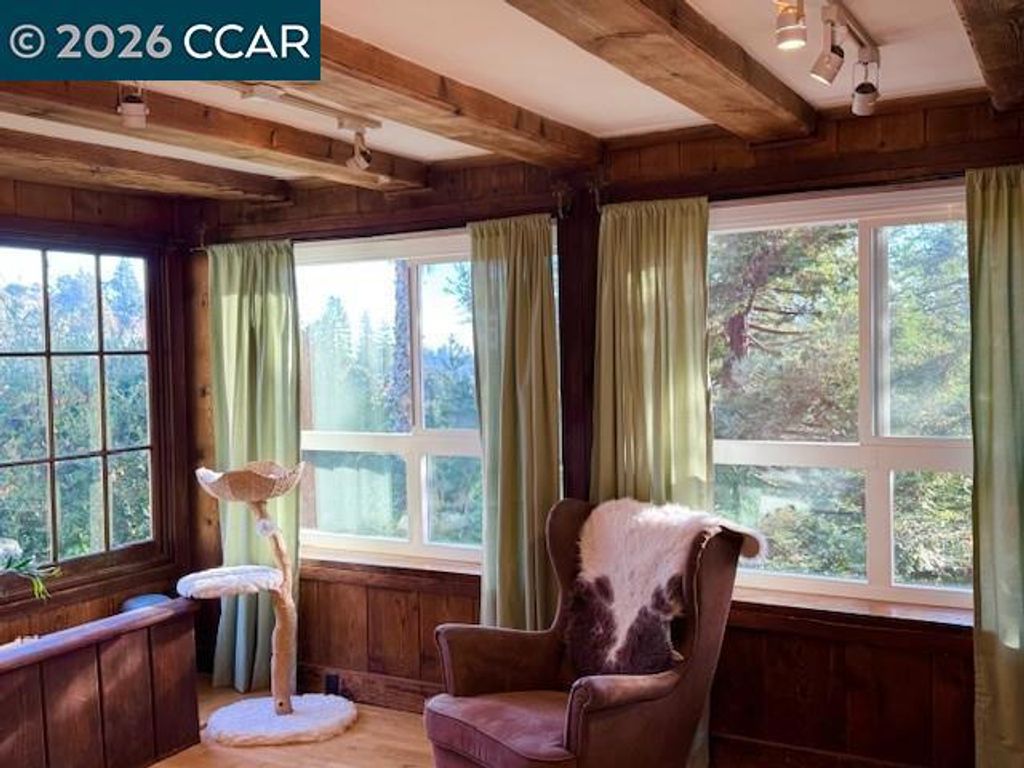 Image 13 of property listing at 5716 Merriewood Drive, Oakland, CA 94611