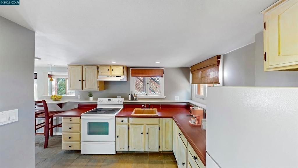 Image 24 of property listing at 5716 Merriewood Drive, Oakland, CA 94611