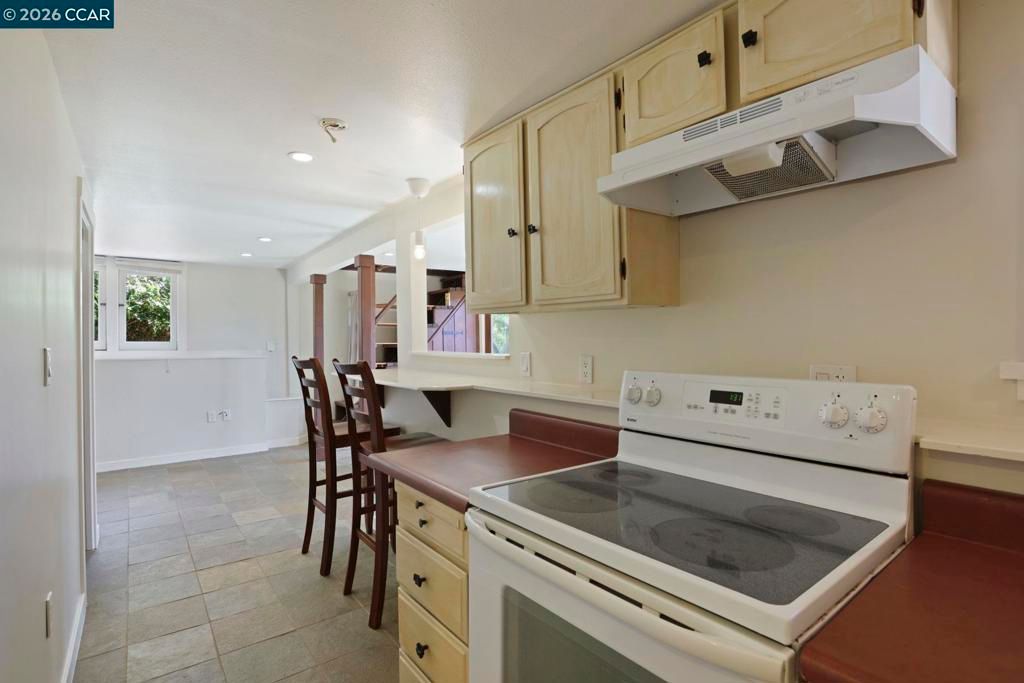 Image 27 of property listing at 5716 Merriewood Drive, Oakland, CA 94611