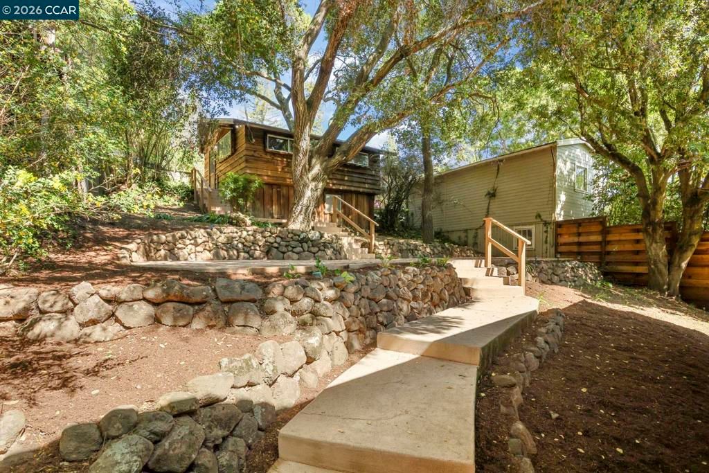 Image 32 of property listing at 5716 Merriewood Drive, Oakland, CA 94611