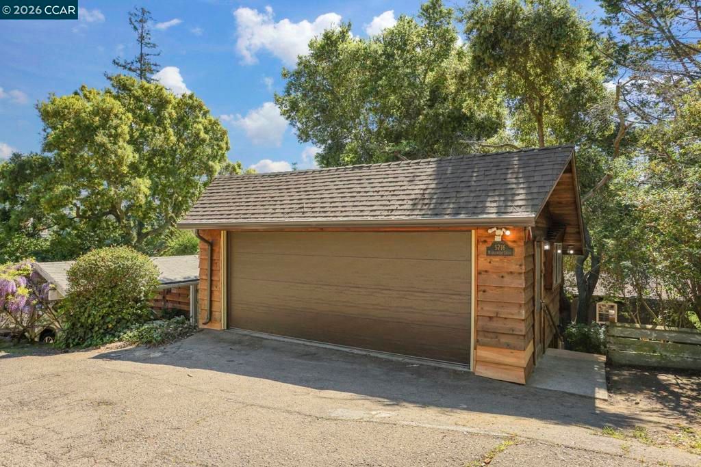 Image 36 of property listing at 5716 Merriewood Drive, Oakland, CA 94611