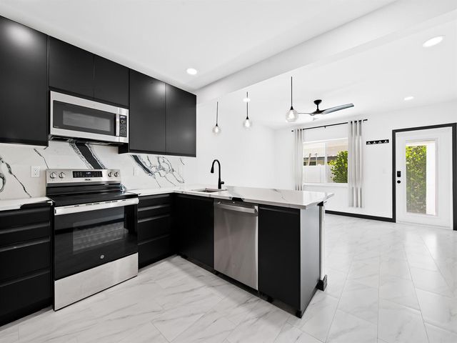 1508 NE 6th Street A & B, Fort Lauderdale, FL 33304