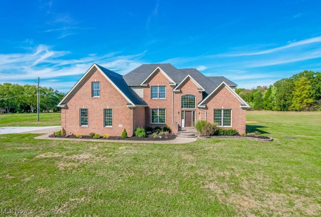 8225 Georgetown Street, Louisville, OH 44641