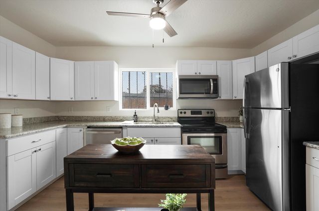 226 Kathryn Avenue SE, Albuquerque, NM 87102