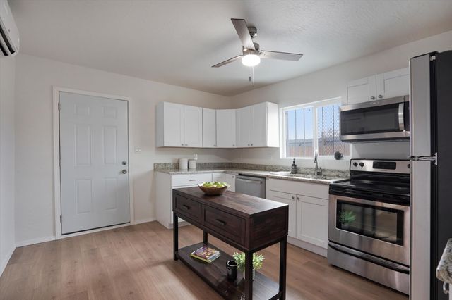 226 Kathryn Avenue SE, Albuquerque, NM 87102