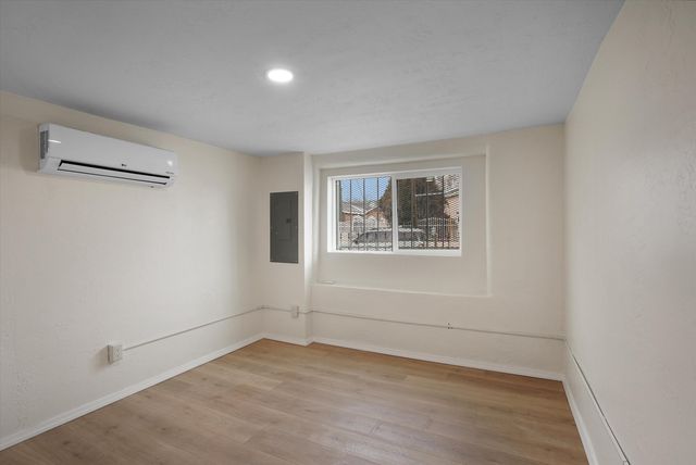 226 Kathryn Avenue SE, Albuquerque, NM 87102