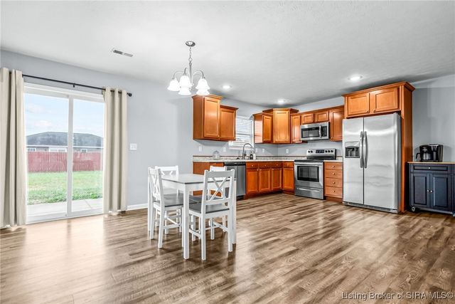 1381 Onyx Avenue, Scottsburg, IN 47170