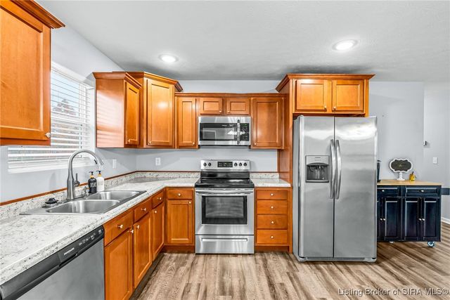 1381 Onyx Avenue, Scottsburg, IN 47170