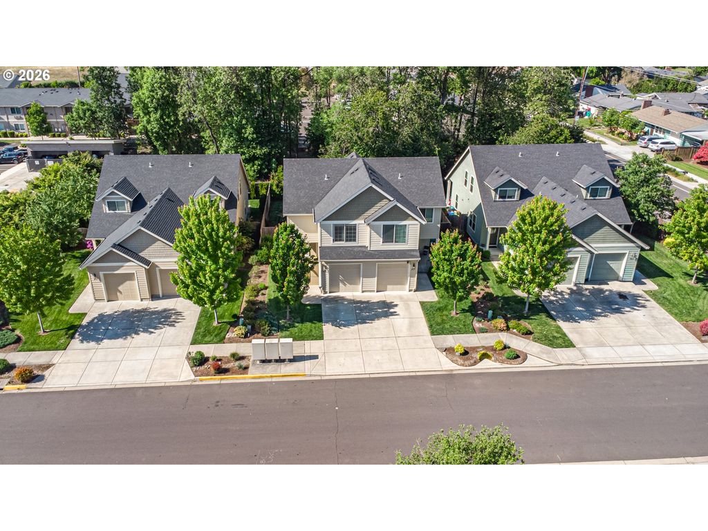 903 HOWARD Ave, Eugene, OR 97404