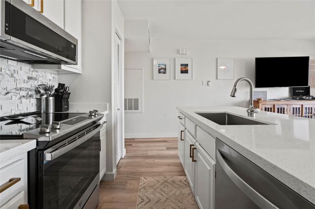 9520 Seawall Boulevard 315, Galveston, TX 77554