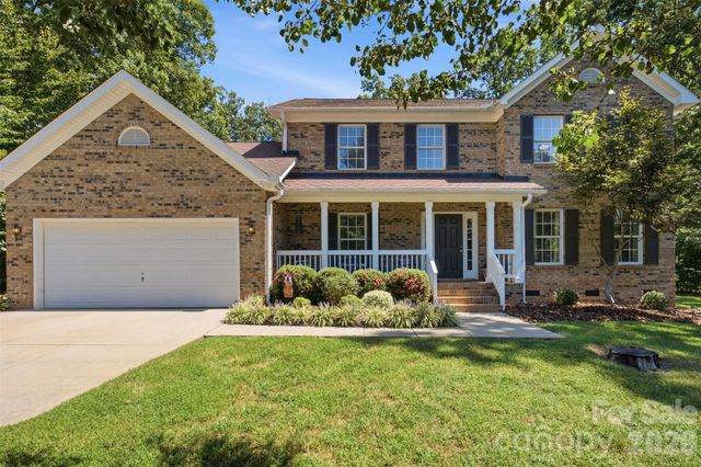 168 Forest Creek Drive, Statesville, NC 28625