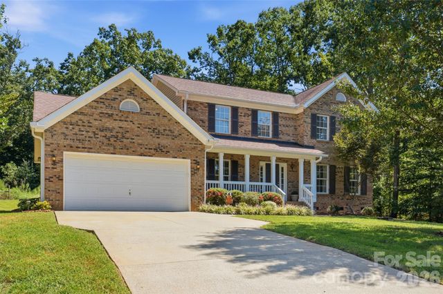 168 Forest Creek Drive, Statesville, NC 28625
