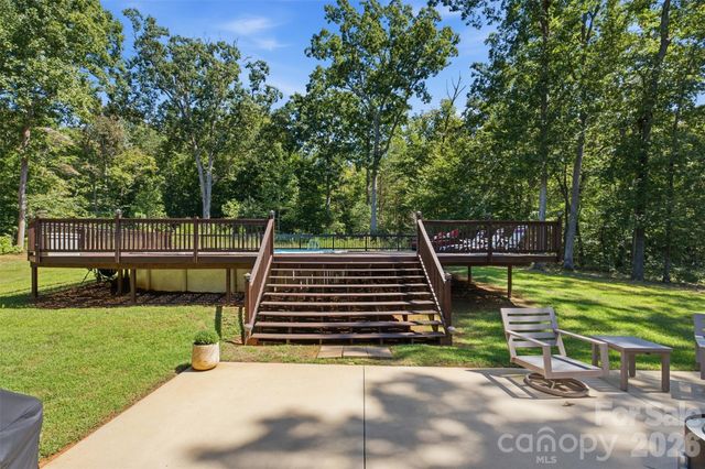 168 Forest Creek Drive, Statesville, NC 28625