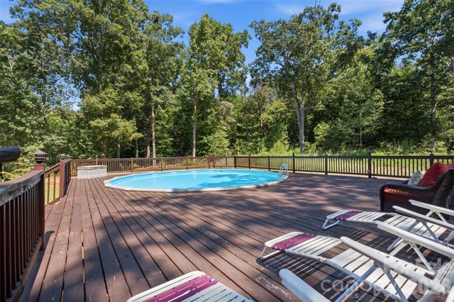 168 Forest Creek Drive, Statesville, NC 28625