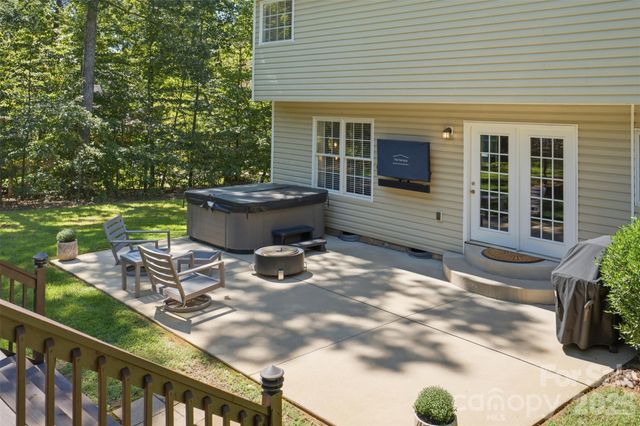 168 Forest Creek Drive, Statesville, NC 28625