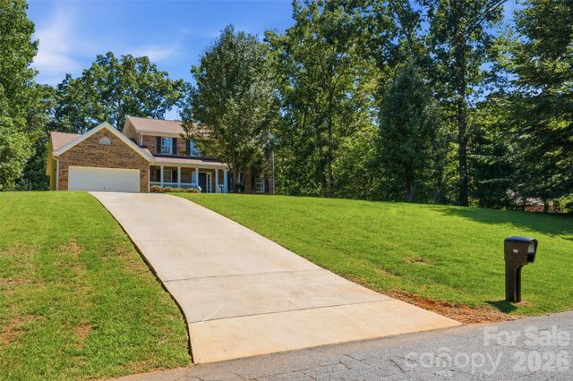 168 Forest Creek Drive, Statesville, NC 28625