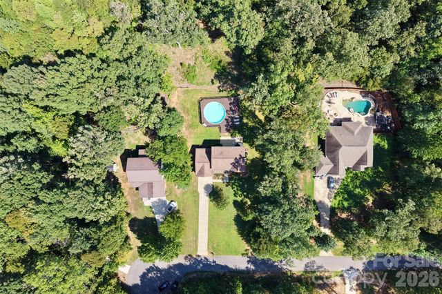 168 Forest Creek Drive, Statesville, NC 28625