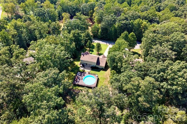 168 Forest Creek Drive, Statesville, NC 28625