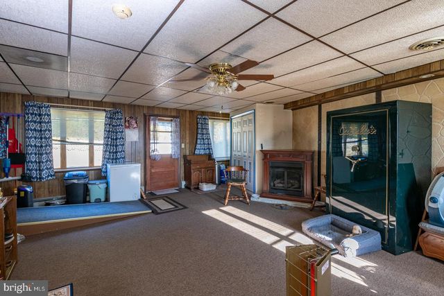 3348 MOUNTAIN RD, Hamburg, PA 19526