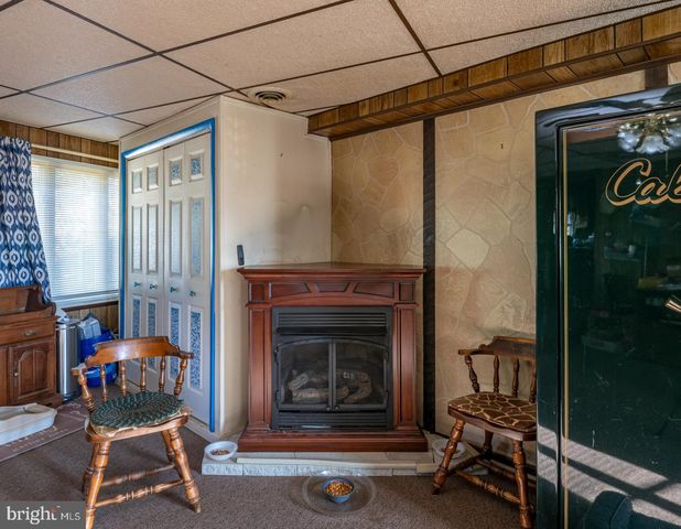 3348 MOUNTAIN RD, Hamburg, PA 19526