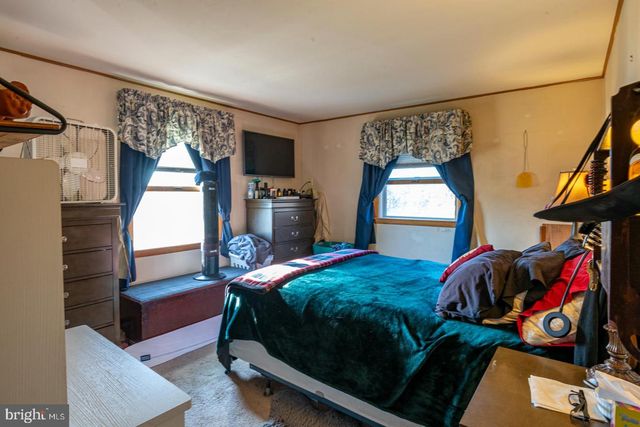 3348 MOUNTAIN RD, Hamburg, PA 19526