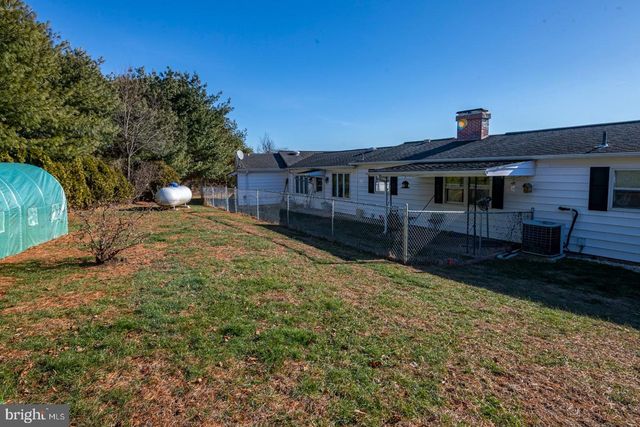 3348 MOUNTAIN RD, Hamburg, PA 19526