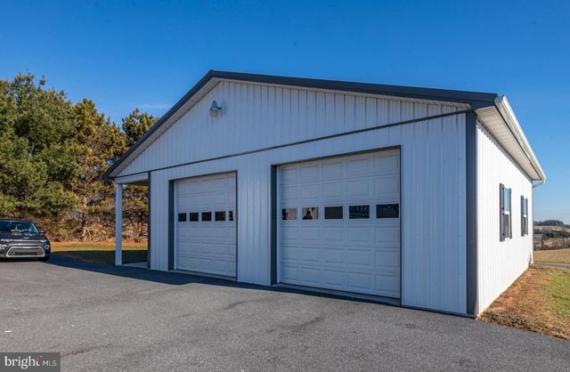 3348 MOUNTAIN RD, Hamburg, PA 19526