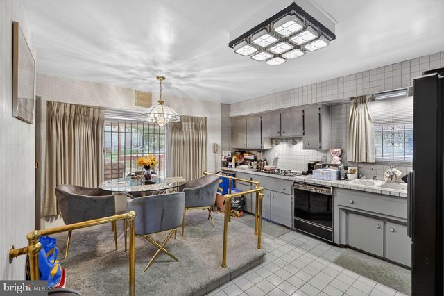1912 COBDEN RD, Glenside, PA 19038