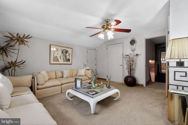 1912 COBDEN RD, Glenside, PA 19038