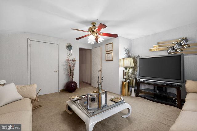1912 COBDEN RD, Glenside, PA 19038