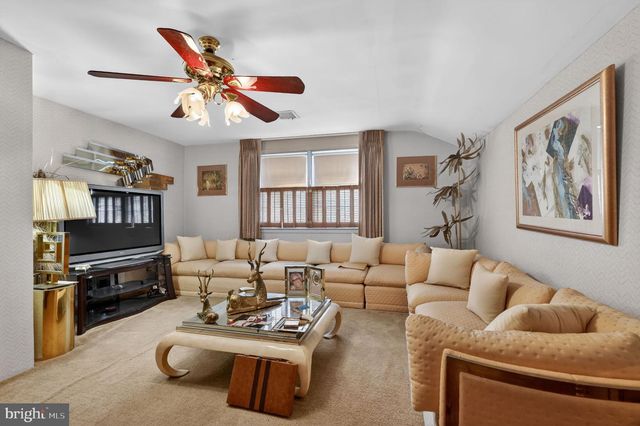 1912 COBDEN RD, Glenside, PA 19038