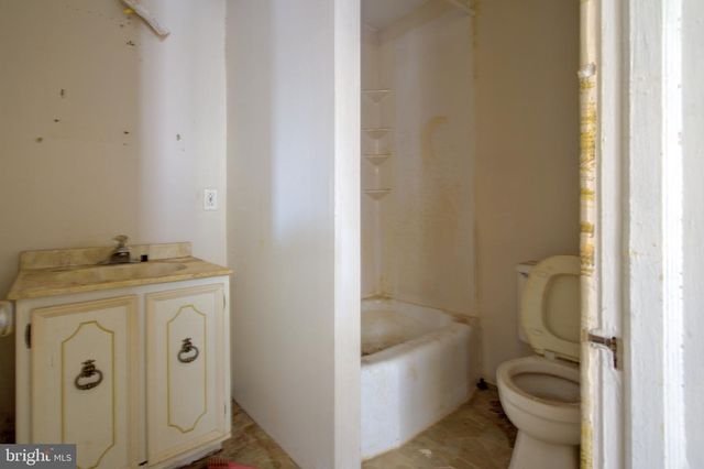 3922 NICHOLSON ST, Hyattsville, MD 20782