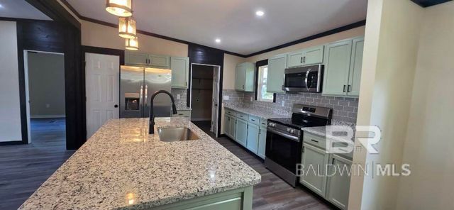 26056 Dyess Lane, Robertsdale, AL 36567