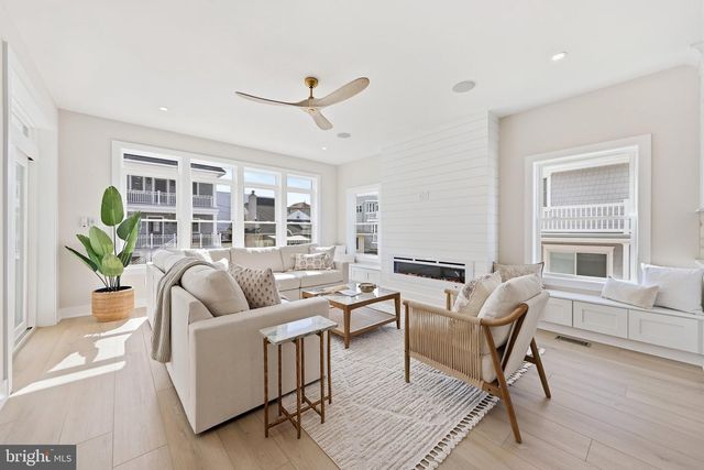 105 S STRATFORD AVE, Ventnor City, NJ 08406