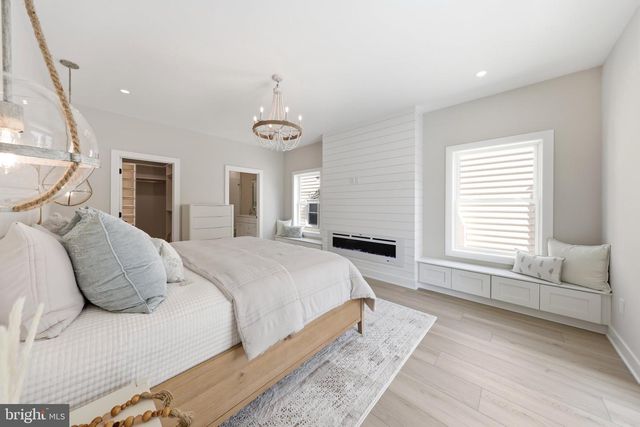 105 S STRATFORD AVE, Ventnor City, NJ 08406