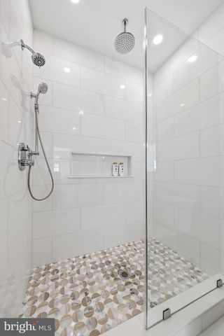 105 S STRATFORD AVE, Ventnor City, NJ 08406