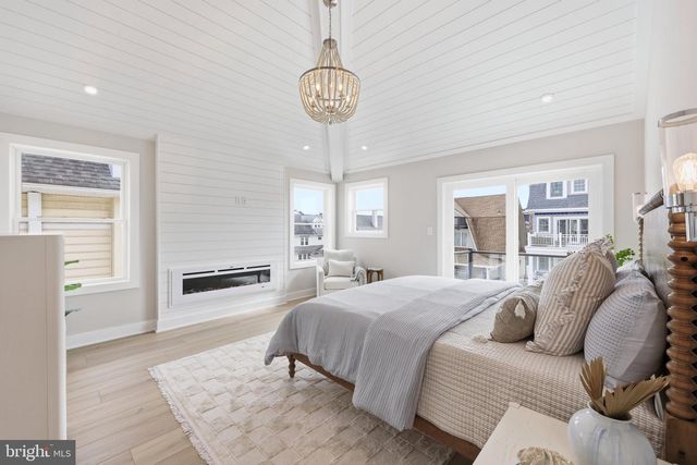 105 S STRATFORD AVE, Ventnor City, NJ 08406