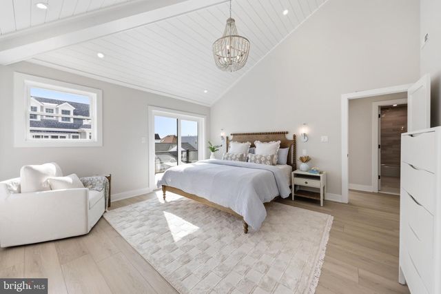 105 S STRATFORD AVE, Ventnor City, NJ 08406