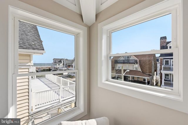 105 S STRATFORD AVE, Ventnor City, NJ 08406