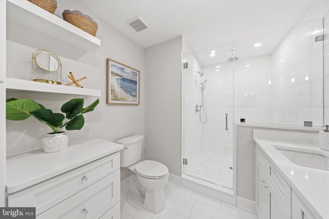 105 S STRATFORD AVE, Ventnor City, NJ 08406