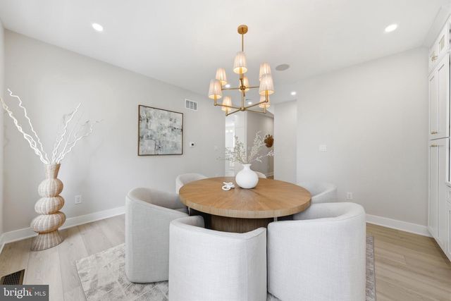 105 S STRATFORD AVE, Ventnor City, NJ 08406