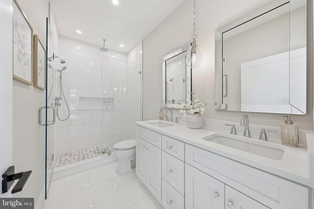105 S STRATFORD AVE, Ventnor City, NJ 08406