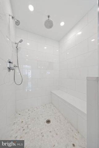 105 S STRATFORD AVE, Ventnor City, NJ 08406