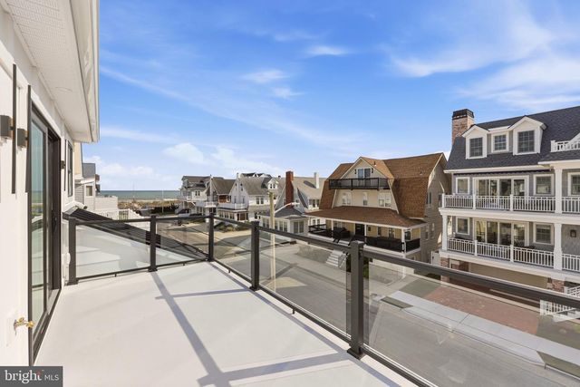 105 S STRATFORD AVE, Ventnor City, NJ 08406