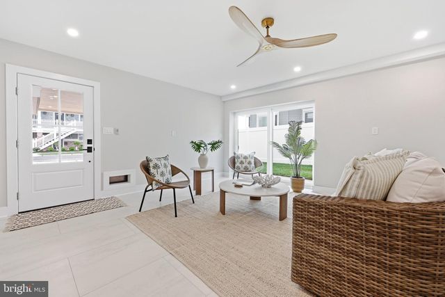 105 S STRATFORD AVE, Ventnor City, NJ 08406