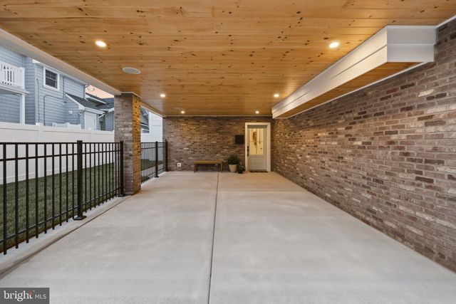 105 S STRATFORD AVE, Ventnor City, NJ 08406