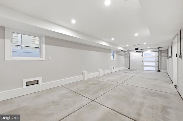 105 S STRATFORD AVE, Ventnor City, NJ 08406
