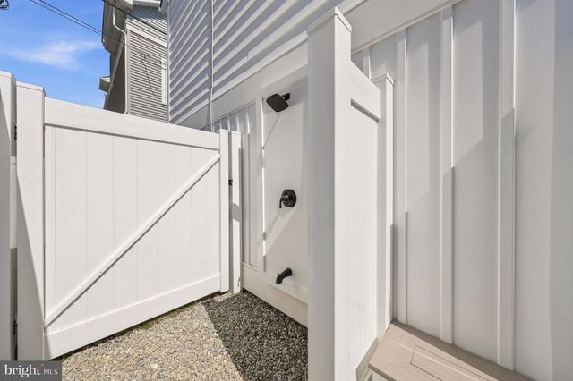 105 S STRATFORD AVE, Ventnor City, NJ 08406