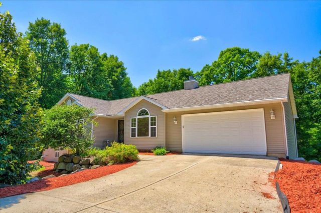 4729 Gaston Circle, Cottage Grove, WI 53527